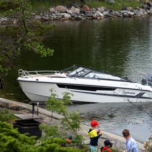 Yamarin 63 DC daycruiser Jokikoneen näyttelyssä Joensuussa