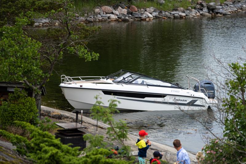 Yamarin 63 DC daycruiser Jokikoneen näyttelyssä Joensuussa