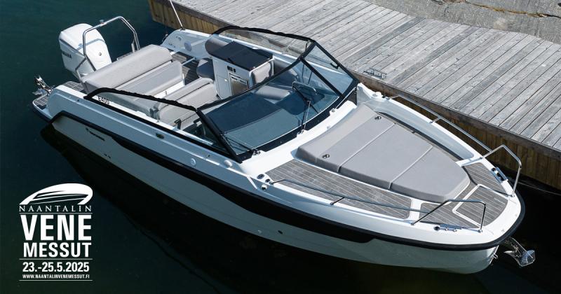 Naantalin Venemessuilla daycruiser Yamarin 80 DC