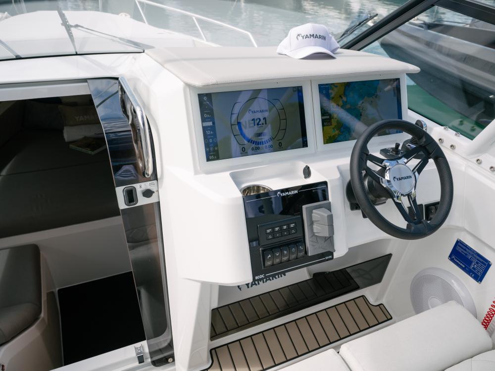 Yamarin white edition 16" Q