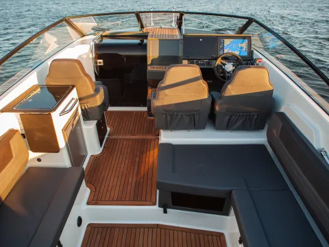 Yamarin 88 DC lyxig daycruiser