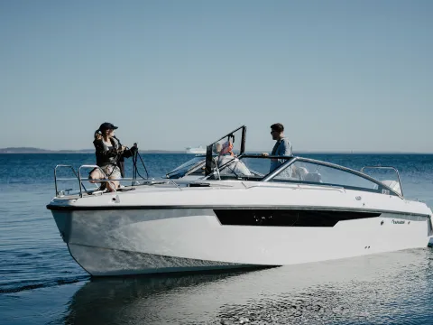 Yamarin 88 DC cruise-line up flagship model