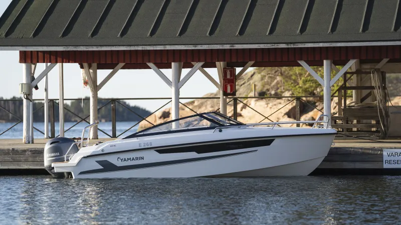 Yamarin 60 DC är en elegant daycruiser båt