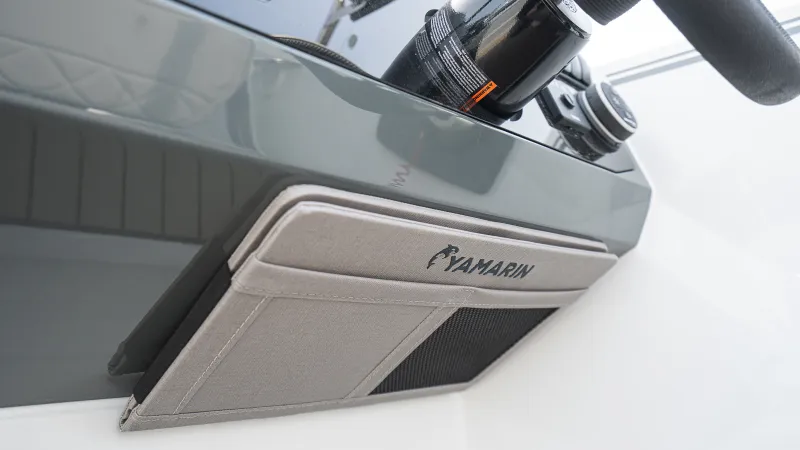 Yamarin 59 Side Console