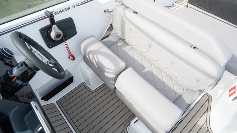 Yamarin 59 Side Console