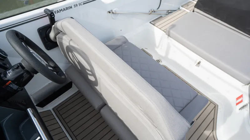 Yamarin 59 Side Console