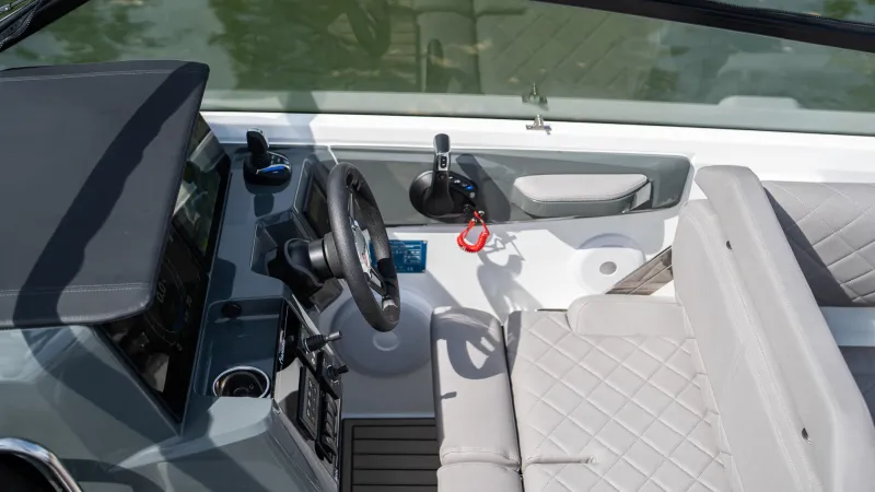 Yamarin 80 Day Cruiser