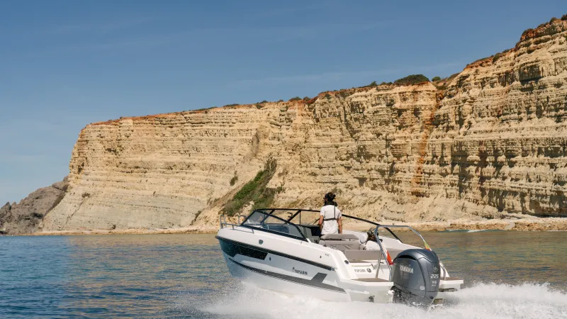 Yamarin 67 Day Cruiser motor boat