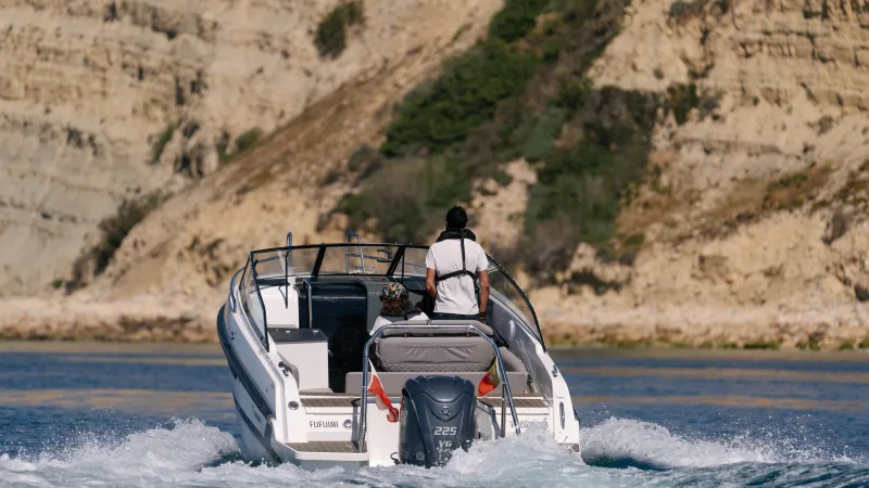 Yamarin 67 Day Cruiser motor boat