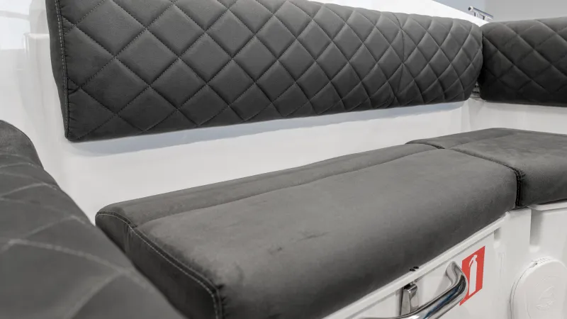 Yamarin Niroxx upholstery