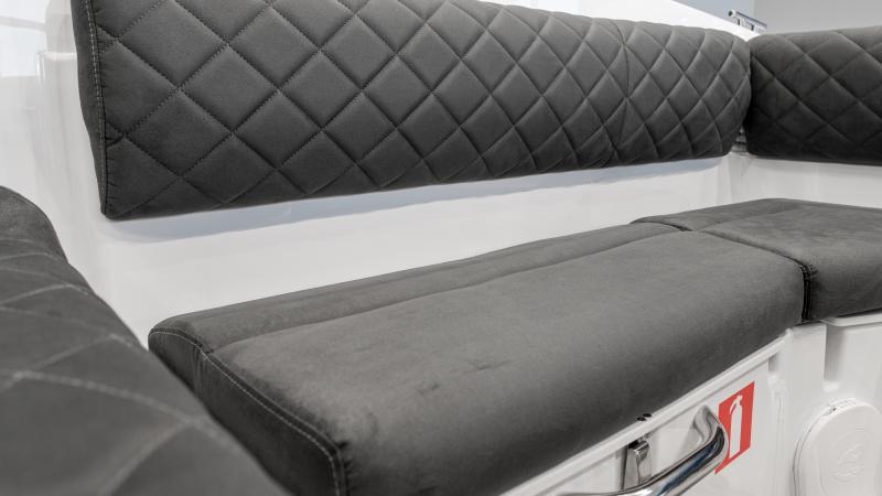 Yamarin Niroxx upholstery