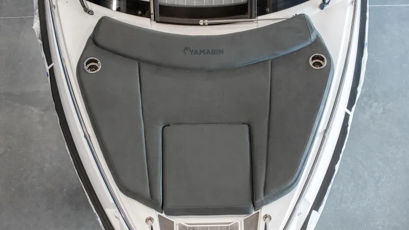 Yamarin Niroxx upholstery
