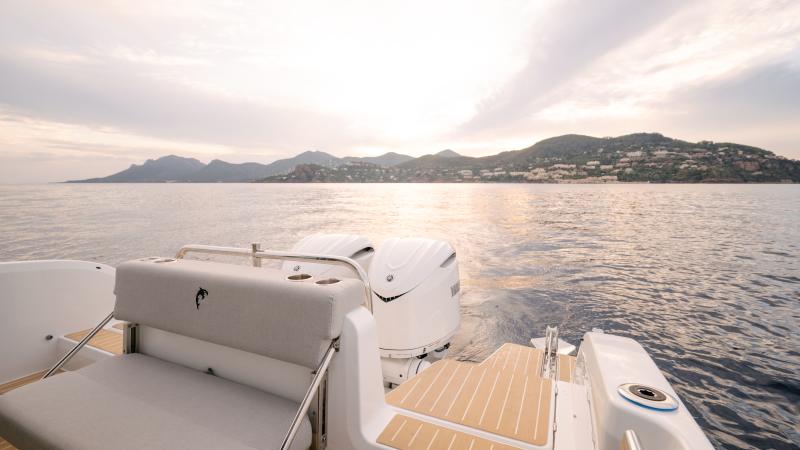 Yamarin Aura Cabin flagship