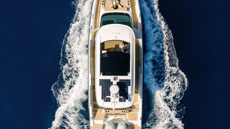 Yamarin Aura Cabin flagship