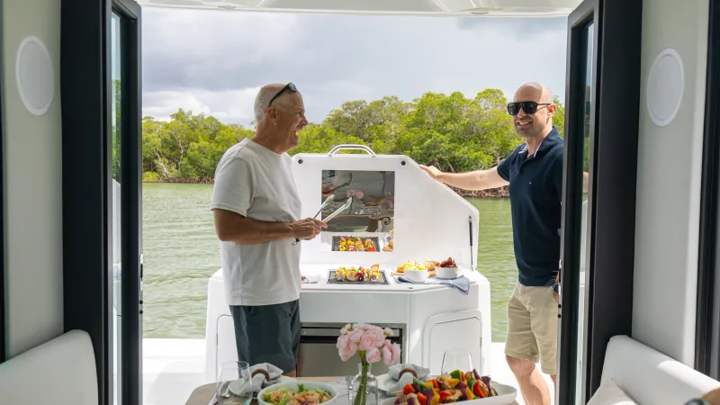 Yamarin Aura Cabin flagship