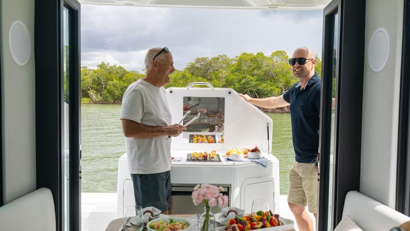 Yamarin Aura Cabin flagship